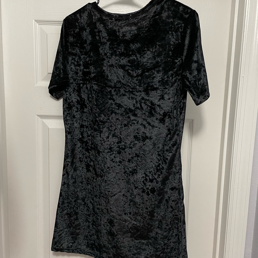 Satin Black dress size medium but runs small - Picture 2 of 2
